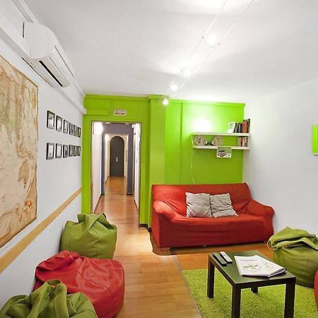 Diagonal House Hostel Барселона Екстер'єр фото