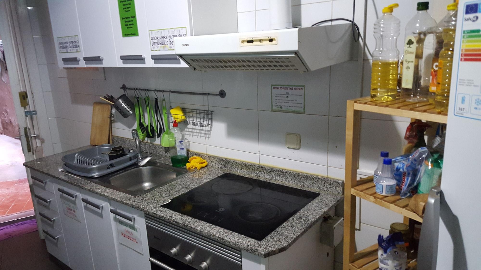 Diagonal House Hostel Барселона Екстер'єр фото