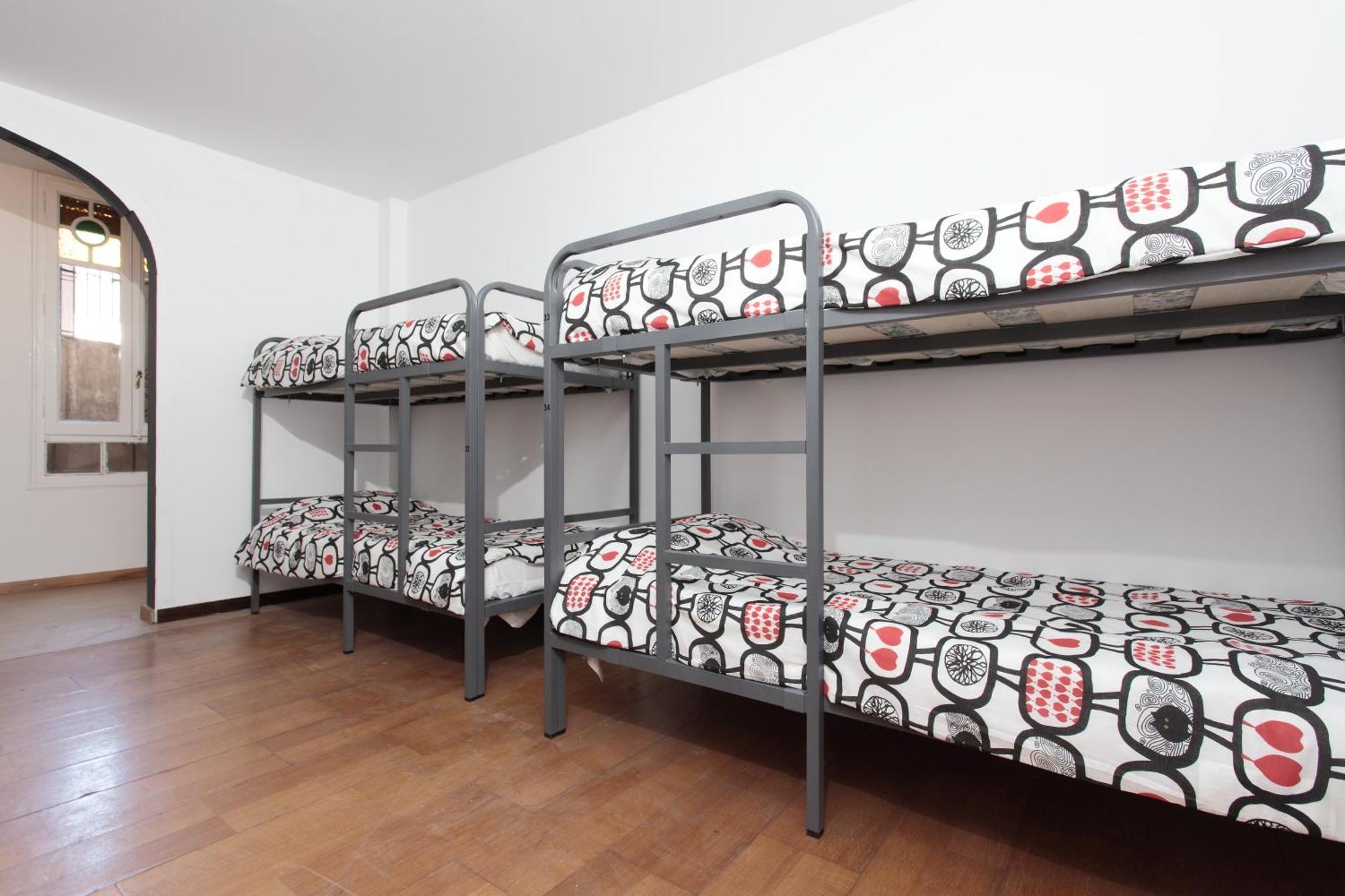 Diagonal House Hostel Барселона Номер фото