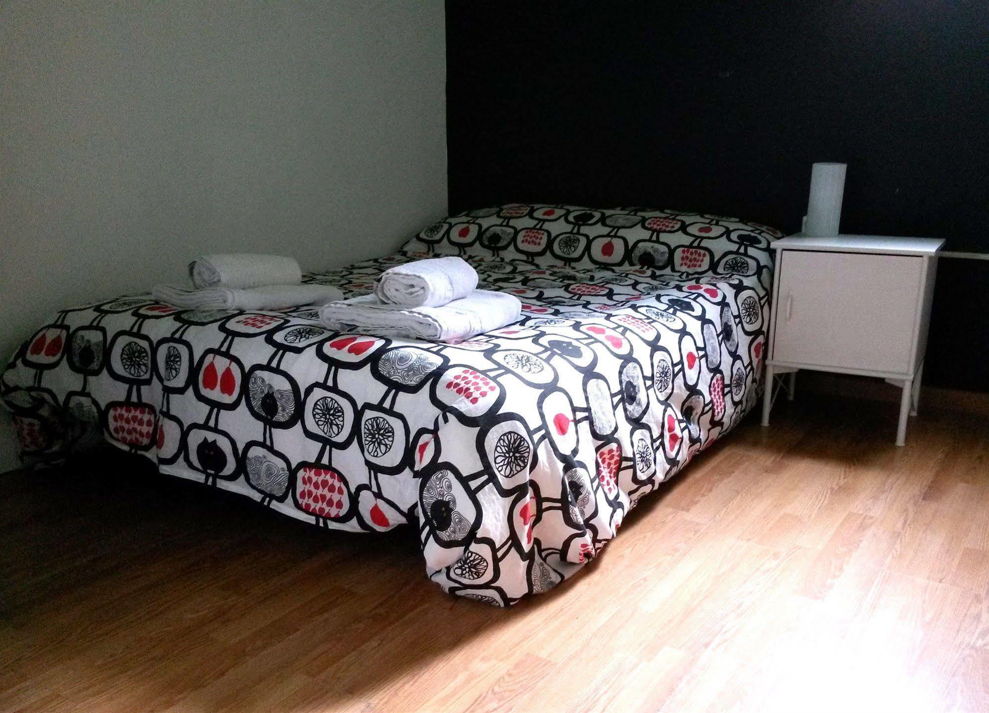 Diagonal House Hostel Барселона Екстер'єр фото